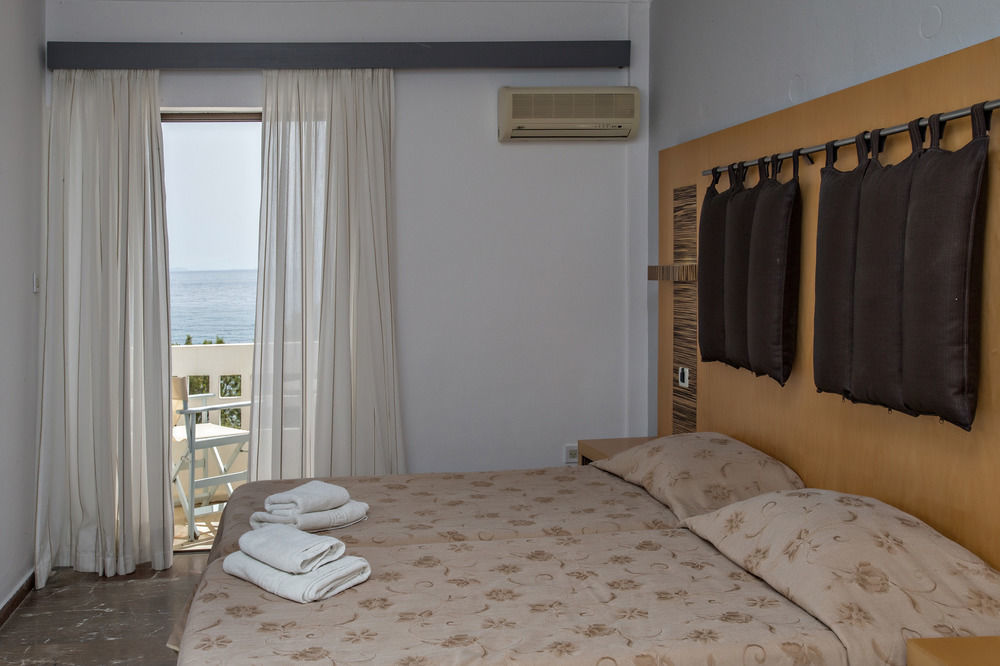 Aeolos Bay Hotel Tínos Eksteriør bilde